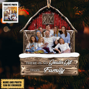 Red Barn Christmas Family Custom Photo - Personalized Photo Wooden Ornament