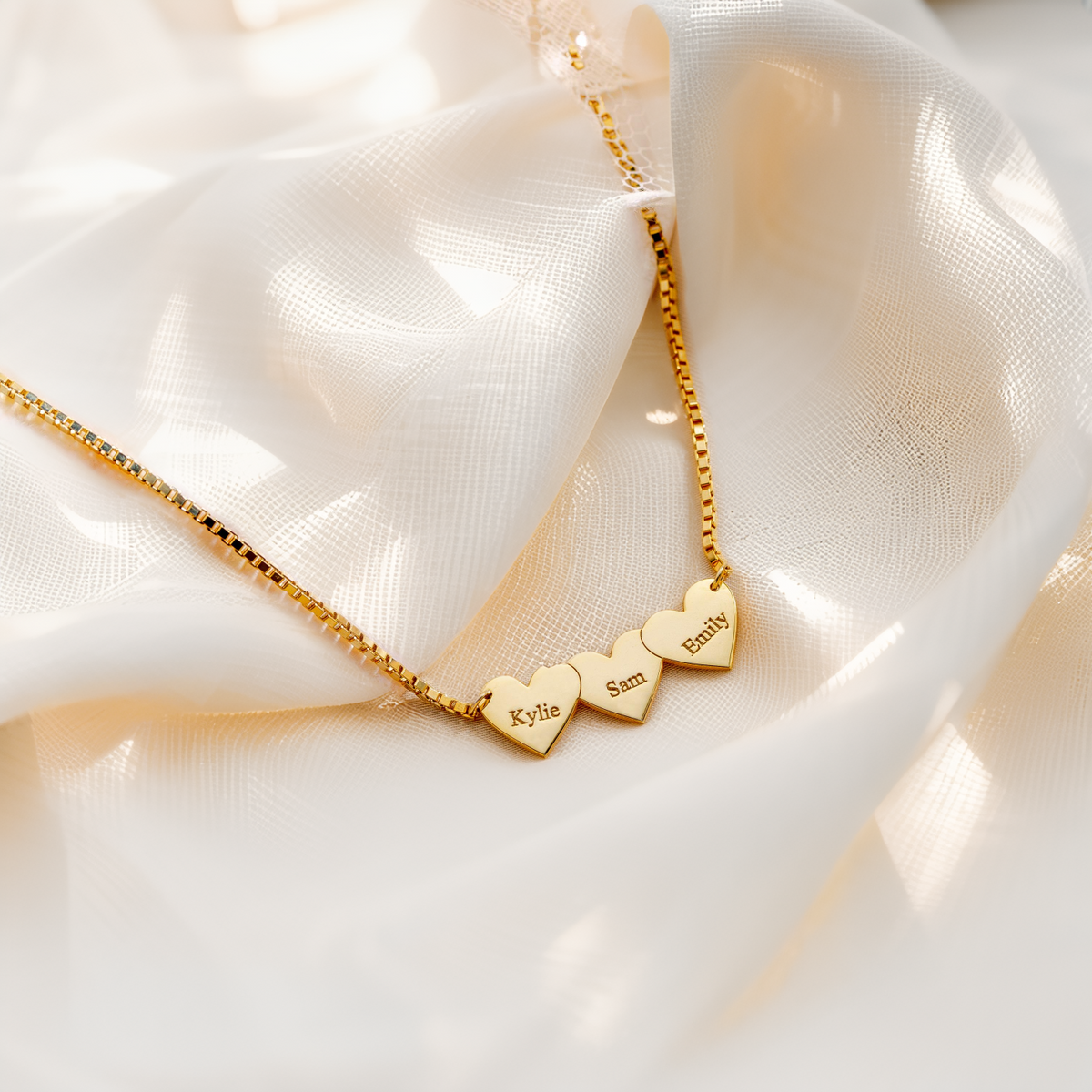 Personalized Heart-Shaped Name Necklace - For Mom Grandma